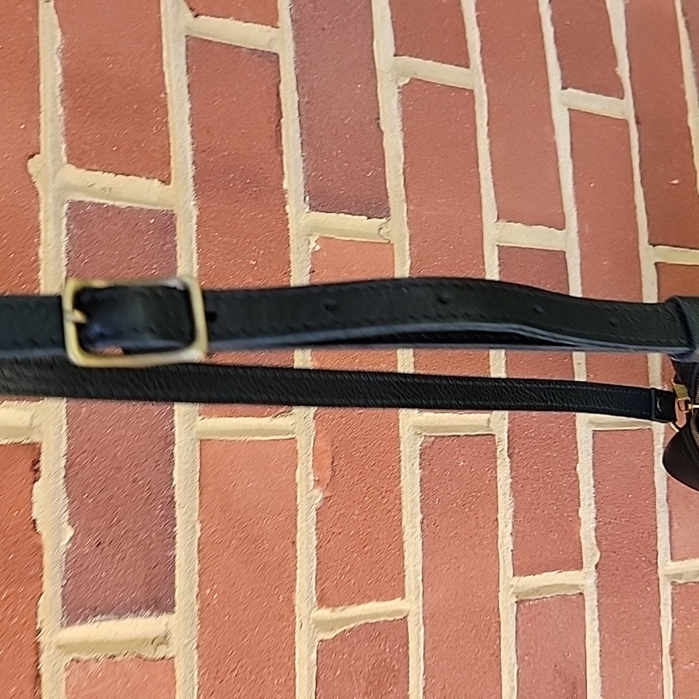 Portland Leather Crossbody Bag - Picture 12 of 13